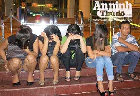 Gái gọi bị bắt giữ