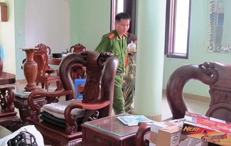 Công an khám xét nhà của ông trùm tại quận 7