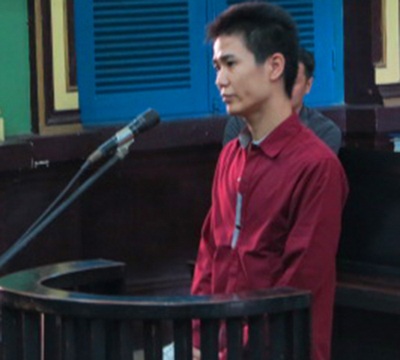 Ngày tàn của Thái “ôn”- gã giang hồ bắn người trong vũ trường 030 - 1 Thái thản nhiên không một chút lo sợ khi đứng trước vành móng ngựa