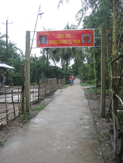 Xây cổng rào phòng chống tội phạm - 1 Cổng rào phòng chống tội phạm ở huyện Ngã Năm