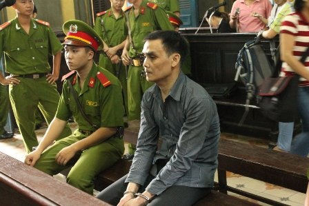 Loại gã chồng ghen đến mất nhân tính khỏi xã hội - 1 Gã chồng tàn độc đền tội.