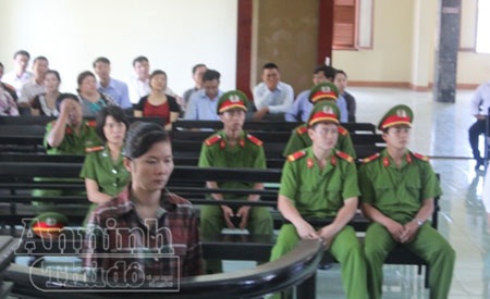 15 năm tù cho nguyên trưởng phòng ngân hàng tham ô tài sản - 1 Bị cáo Nguyễn Thị Lệ Đông (ảnh: An ninh thủ đô)