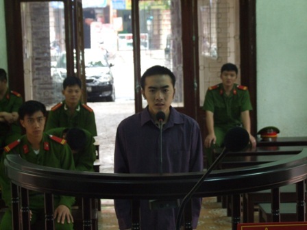 Phẫn nộ trước tội ác, vợ vạch mặt gã chồng sát nhân - 1 Già Mí Cáy bị TAND tỉnh Hà Giang tuyên phạt mức án 20 năm tù về tội “Giết người”.