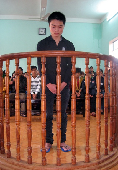 Sinh viên ngành Y chém học sinh chấn thương sọ não - 1 Bị cáo Châm Việt Vinh