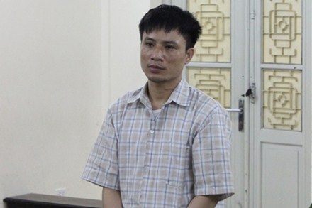 Đối tượng Tạ Quang Phú tại phiên tòa.