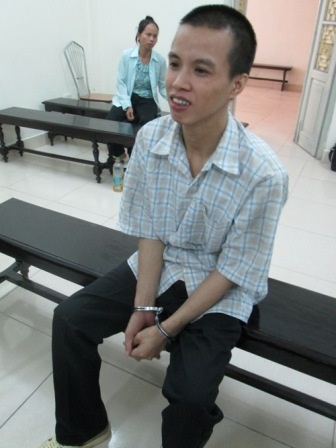 Chồng hoang tưởng, giết vợ đang mang thai - 1 Bị cáo “không hiểu sao lúc đó tự nhiên có ý định giết người”