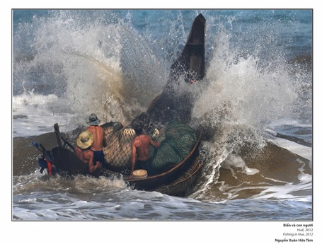 Giải đặc biệt được trao cho tác phẩm Biển và con người của tác giả Nguyễn Xuân Hữu Tâm