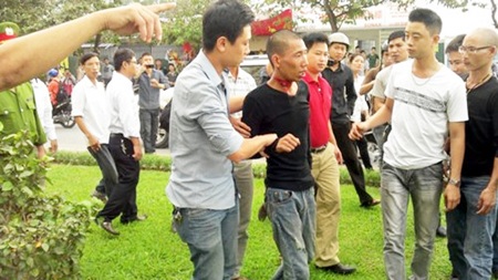 Đường tắt đến... bệnh viện tâm thần - 1 Đường tắt đến... bệnh viện tâm thần