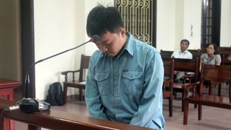 Trả tự do cho nguyên thượng sĩ công an dâm ô trẻ em - 1 Trả tự do cho nguyên thượng sĩ công an dâm ô trẻ em