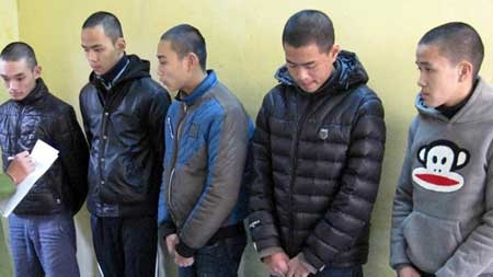 Đằng sau các dịch vụ giải trí nhạy cảm: Bảo kê, điều gái, cho vay nặng lãi - 3 Nhóm đối tượng gây án do Tùng pop cầm đầu.