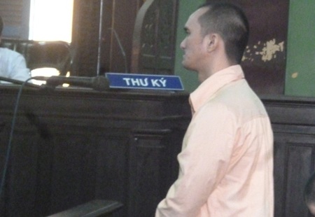 Đánh chết bạn cai nghiện ngay tại trung tâm vì nội quy “ma” - 1 Bị cáo Trần Quốc Khương tại tòa