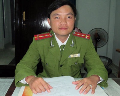 Đại úy Công an tận tụy với công việc cảm hóa thanh thiếu niên hư - 1 Đại uý Vương Đình Tuân.