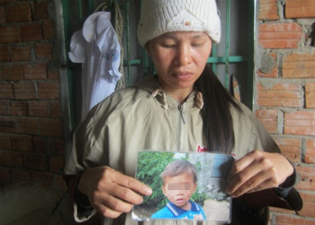 Khởi tố kẻ rạch mặt bé hàng xóm vì thấy giống chồng mình - 1 Chị Giỏi kể chuyện với PV.