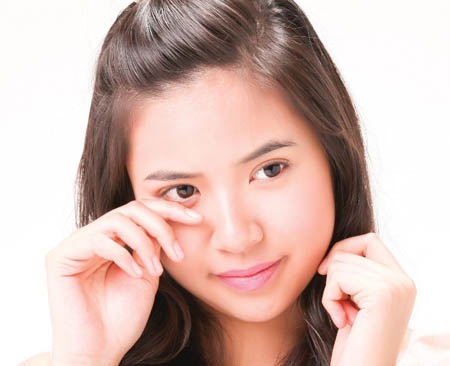 Dị ứng mắt - 3 Cần làm gì khi bị dị ứng mắt?