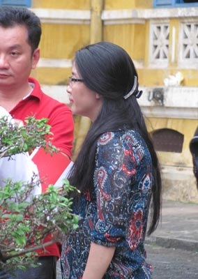 Chân dung “nữ đại gia thành đạt” trong vụ án Huỳnh Thị Huyền Như - 2 Dù đã lớn tuổi nhưng vẫn còn mặn mà.