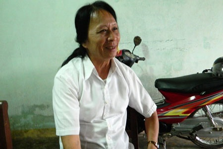 Bà trưởng công an thôn bắt trùm giang hồ bằng... thùng bia - 1 Bà trưởng công an thôn bắt trùm giang hồ bằng... thùng bia