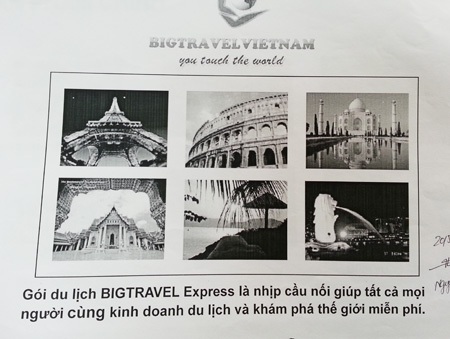 Mất tiền tỉ vì mua voucher du lịch - 2 Tờ rơi quảng cáo về chương
trình du lịch lừa đảo.