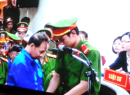 Vợ Dương Chí Dũng "đòi" lại 2 chung cư chồng mua cho bồ - 9 Bị cáo Mai Văn Phúc