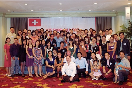 Một buổi họp mặt cựu sinh viên tại thành phố Hồ Chí Minh.