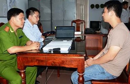 Nhóm phát tán phim sex thu lời hàng chục tỉ đồng bị bắt - 1 Nhóm phát tán phim sex thu lời hàng chục tỉ đồng bị bắt