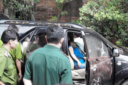 Nữ đại gia U50, cuối đời thê thảm vì tình - tiền - 1 Hiện trường vụ án nữ giám đốc chết cùng người tình trên ôtô