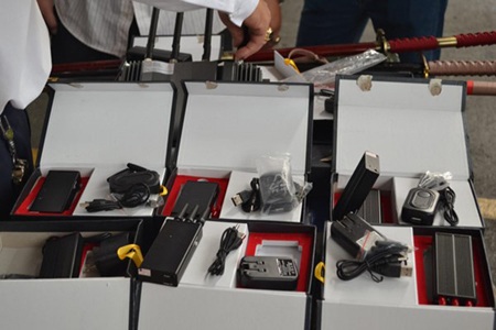 Bắt vụ vận chuyển vũ khí, máy phá sóng tại Tân Sơn Nhất - 4 Bắt vụ vận chuyển vũ khí, máy phá sóng tại Tân Sơn Nhất