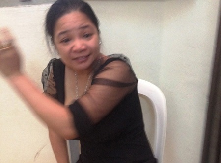 “Đại gia” Sài Gòn thác loạn cỡ này đây! - 2 “Má mì” Châu bị bắt về cơ quan công an.