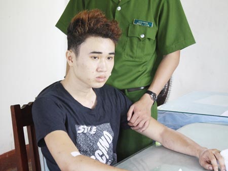 Những vụ án rúng động chốn giảng đường - 2 Sát thủ Lê Đình Ngọc Tú lúc bị bắt giam.
