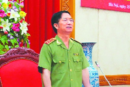 Có yếu tố nước ngoài trong những vụ phá tài sản tại khu công nghiệp? - 1 Thứ trưởng Bộ Công an Đặng Văn Hiếu.