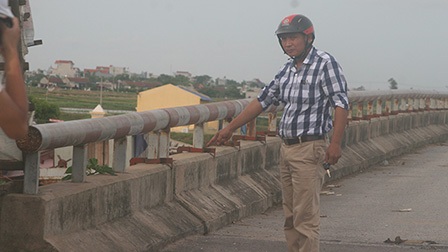 Thanh niên tông thẳng xe máy vào đội tuần tra, 1 chiến sĩ công an tử vong - 1 Thanh niên tông thẳng xe máy vào đội tuần tra, 1 chiến sĩ công an tử vong