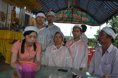Bắt công an viên nghi đánh chết người - 1 Gia đình nạn nhân