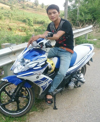 Bức ảnh Vàng Seo Lao trên facebook để câu kéo các cô gái trẻ. 