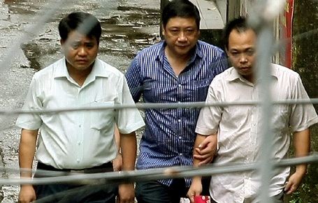 Bắt được đối tượng, giải cứu thành công con tin bị khống chế - 1 Bắt được đối tượng, giải cứu thành công con tin bị khống chế