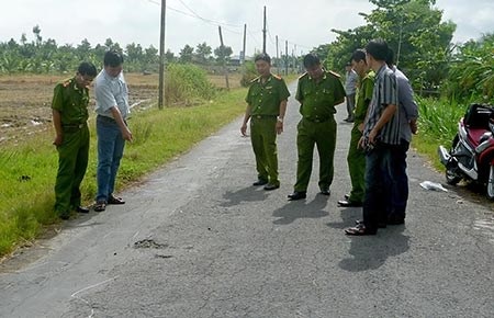 “Ca sĩ hội chợ” bị bạn tình sát hại? - 1 “Ca sĩ hội chợ” bị bạn tình sát hại?