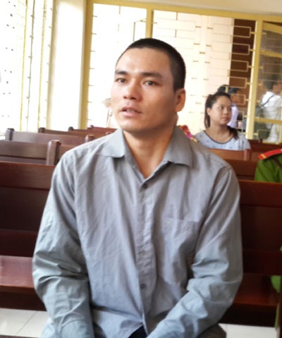 Hoãn phiên xử Lý Nguyễn Chung vì đại diện bị hại vắng mặt - 1 Bị cáo Lý Nguyễn Chung tại tòa