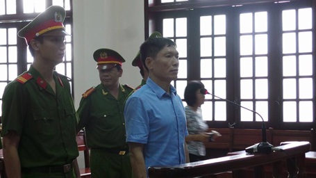 Dương Tự Trọng bị tuyên thêm 15 tháng tù giam - 1 Dương Tự Trọng bị tuyên 15 tháng tù giam