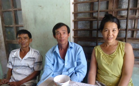 Chàng trai nghị lực, lấy nhà giam làm nơi… ôn thi đại học - 2 Nhà rất nghèo nhưng cha mẹ vẫn luôn ở bên cạnh và chăm lo cho Tín