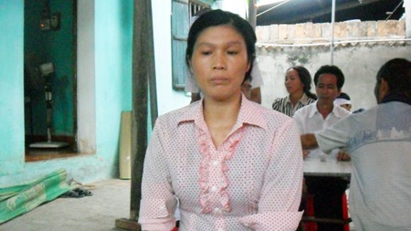 Vụ án mạng từ “ma men”: Mang quan tài đến nhà hung thủ “bắt vạ” - 1 Chị Ngô Thị Hường kể lại sự việc