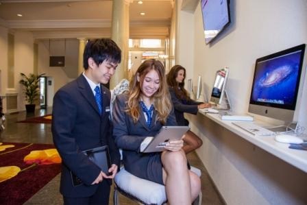 Phong cách học tập mới với i-Pad Air cho mỗi sinh viên.