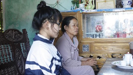 Nữ sinh bị đánh hội đồng, làm nhục - 2 Em Vũ Thị Oanh kể lại vụ việc