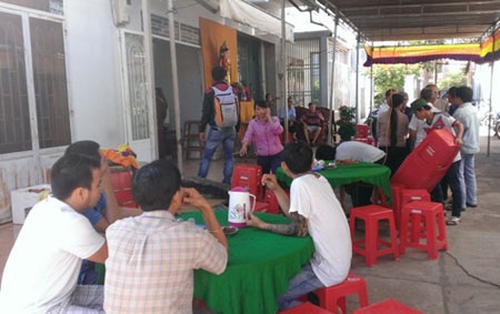 Gia đình tổ chức lễ tang cho nạn nhân