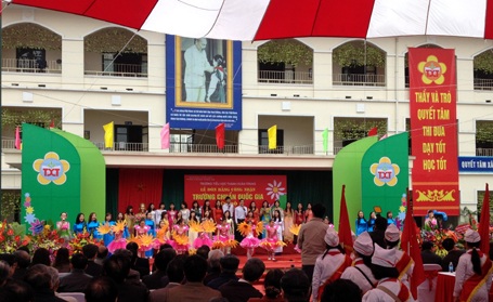 Một số tiết mục văn nghệ trong ngày vui của trường.