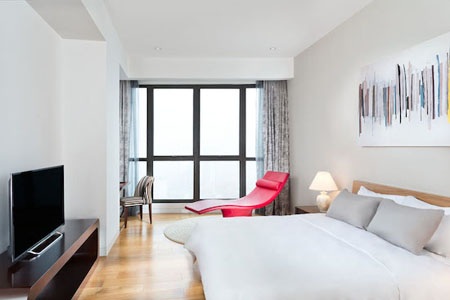 Đột nhập penthouse đẳng cấp có bể bơi trong nhà đầu tiên tại Hà Nội