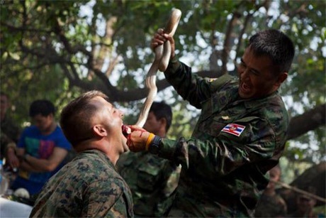 Rùng mình với những hủ tục “uống máu” trên thế giới - 4 Rùng mình với những hủ tục “uống máu” trên thế giới