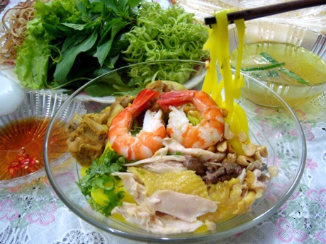 Điểm danh những món ăn miền Trung khiến bạn mê mẩn - 1 Điểm danh những món ăn miền Trung khiến bạn mê mẩn