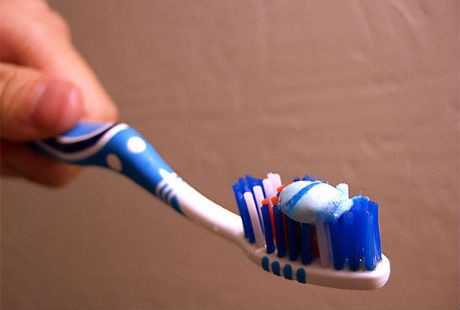 Kim, chỉ và vật dụng may vá