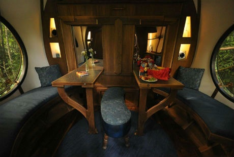 Căn phòng được trang bị đầy đủ tiện nghi