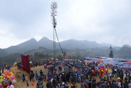 Náo nức hội xuân Gầu Tào tại Lào Cai