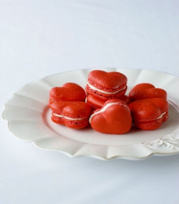 Những chiếc bánh màu nhung đỏ cho Valentine thêm ngọt ngào! - 2 Những chiếc bánh hình trái tim đỏ ẩn chứa
thông điệp tình yêu m