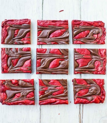 Những chiếc bánh màu nhung đỏ cho Valentine thêm ngọt ngào! - 4 Những thanh bánh Brownie chocolate ý nghĩa